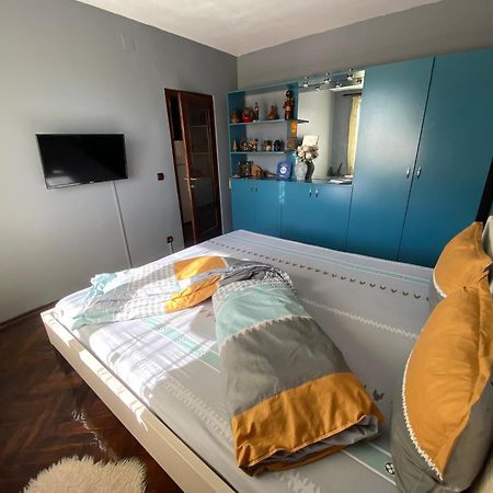 Comfort Home Apartment 2 Petrosani Ngoại thất bức ảnh