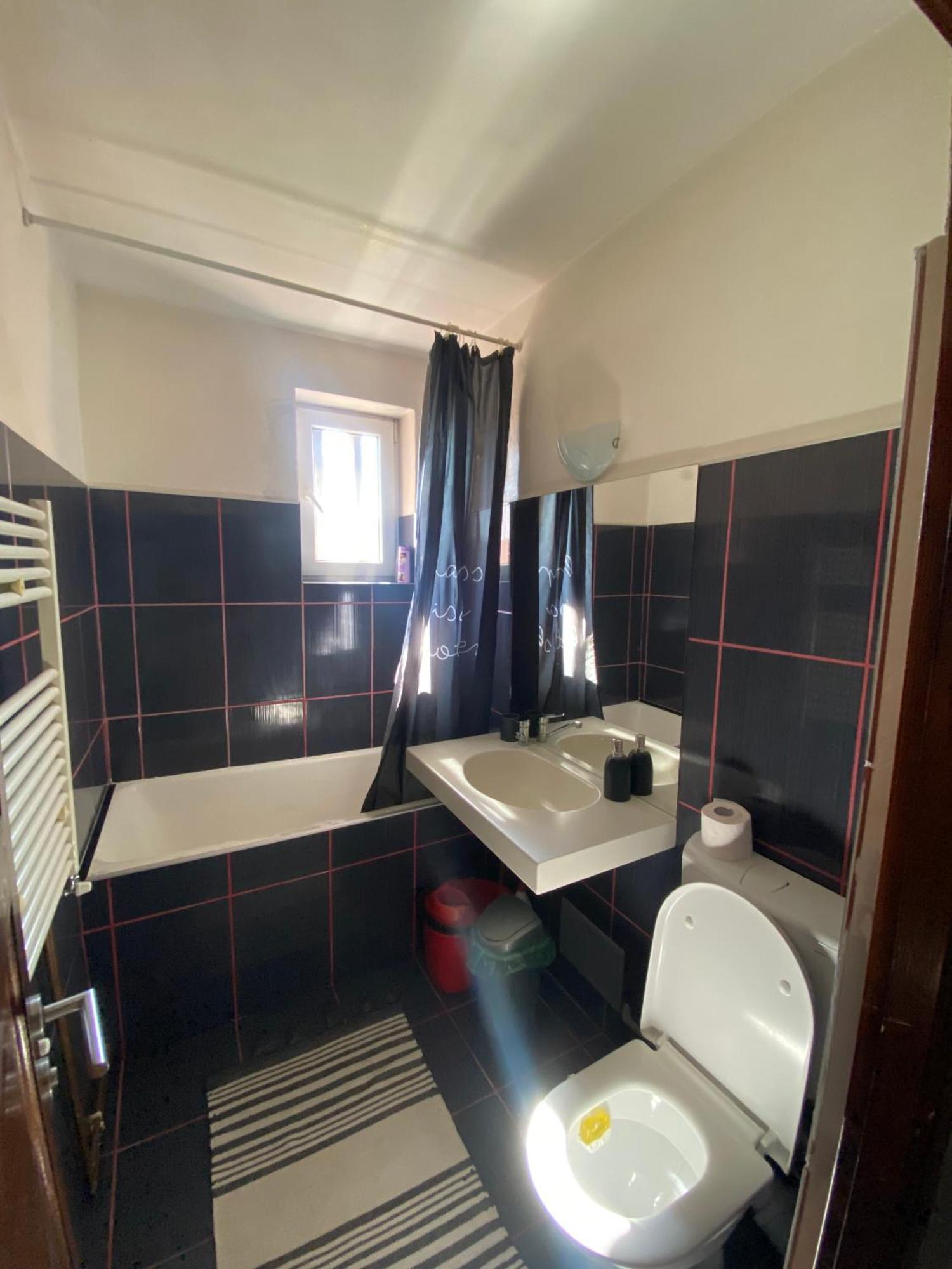 Comfort Home Apartment 2 Petrosani Ngoại thất bức ảnh