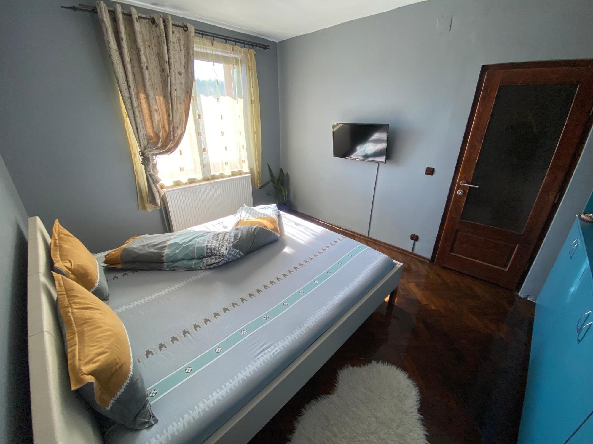 Comfort Home Apartment 2 Petrosani Ngoại thất bức ảnh